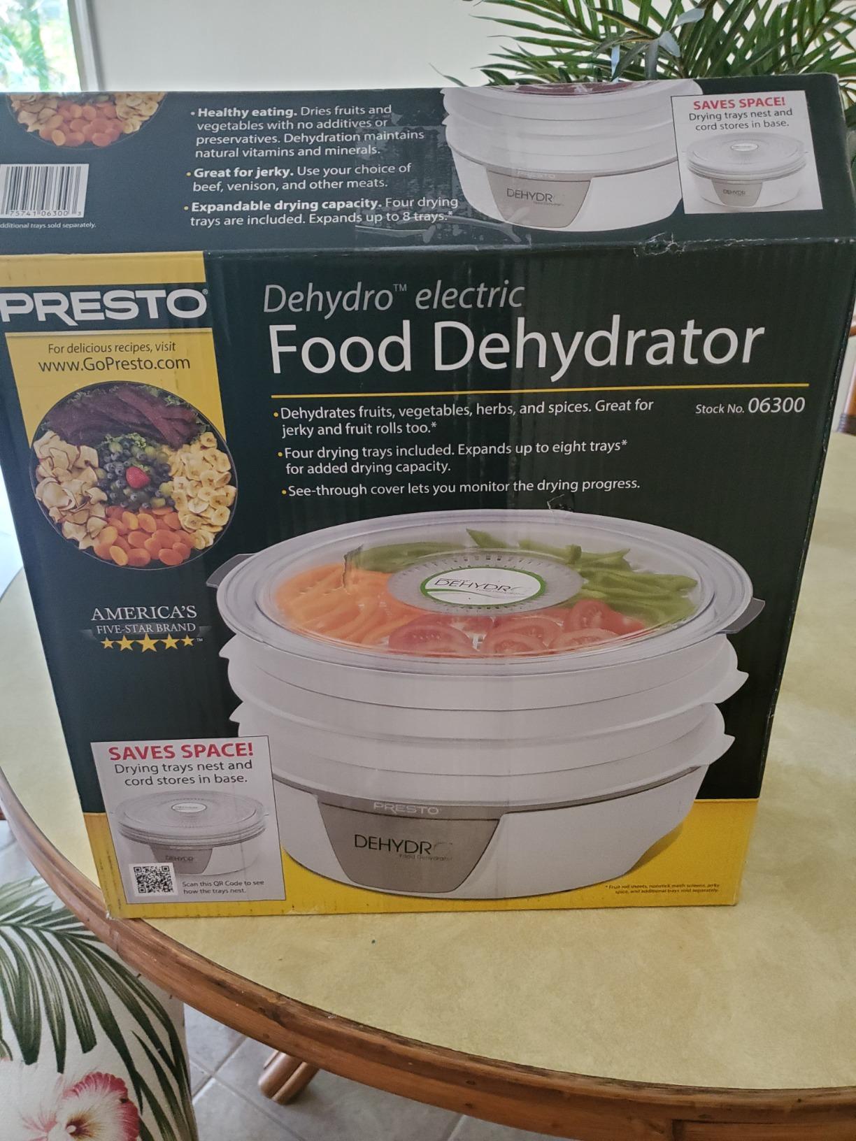 Presto 06300 Dehydro Electric Food Dehydrator customer photo 2