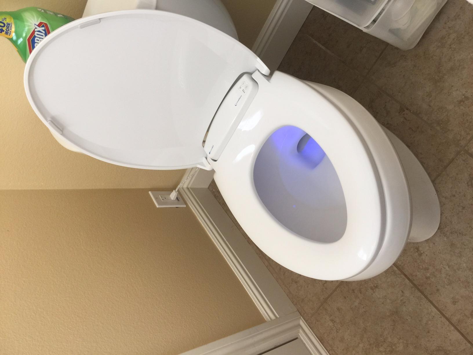 Brondell L60-RW LumaWarm Heated Toilet Seat with Night Light, 3 Temperature Settings, Gentle Close Lid, Easy Installation, Built-In Controls, Round, White customer photo 2