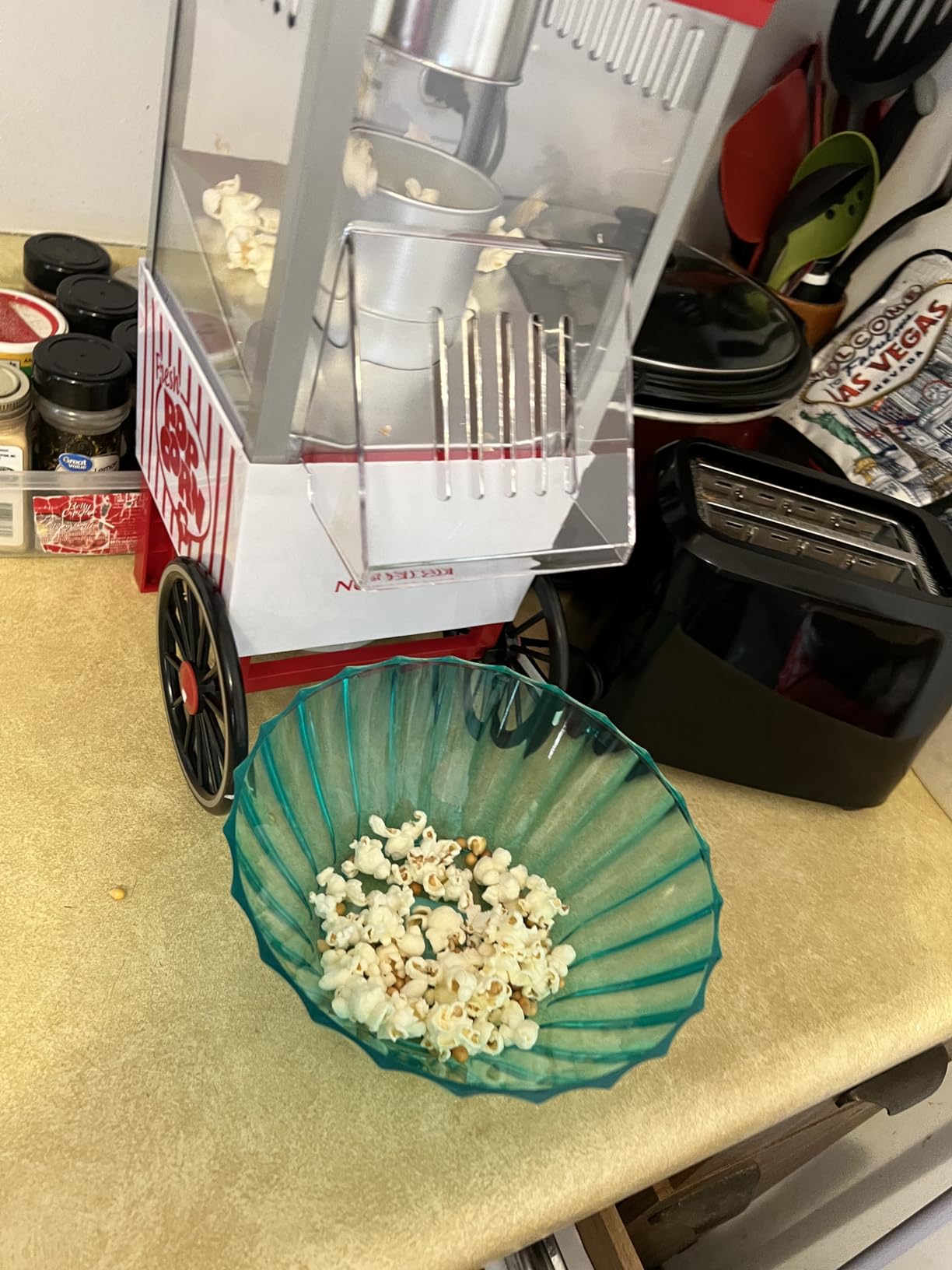 Nostalgia Vintage Coca-Cola Hot-Air Popcorn Maker Machine - Makes Up to 12 Cups - Oil-Free - Healthier Popcorn - Classic Stand-Up Cart With Wheels - Includes Kernel Measuring Cup - White & Red customer photo 2