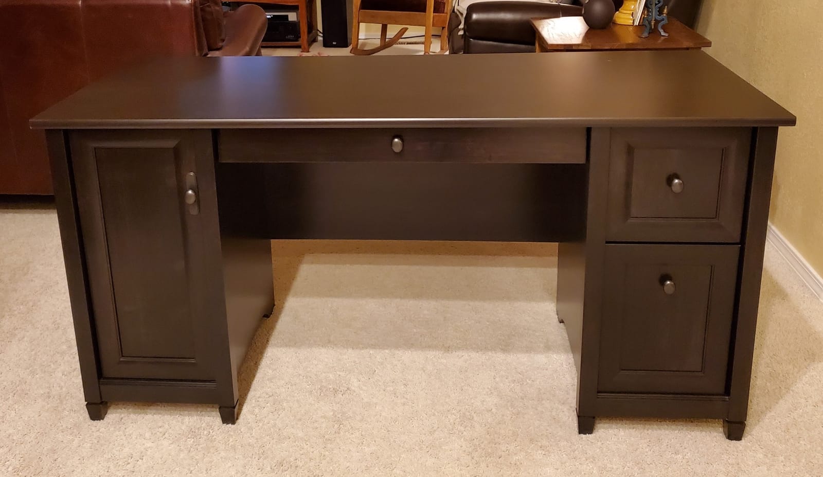 Sauder Edge Water Computer Desk with Storage Drawers, Home Office Desk, in Estate Black customer photo 1
