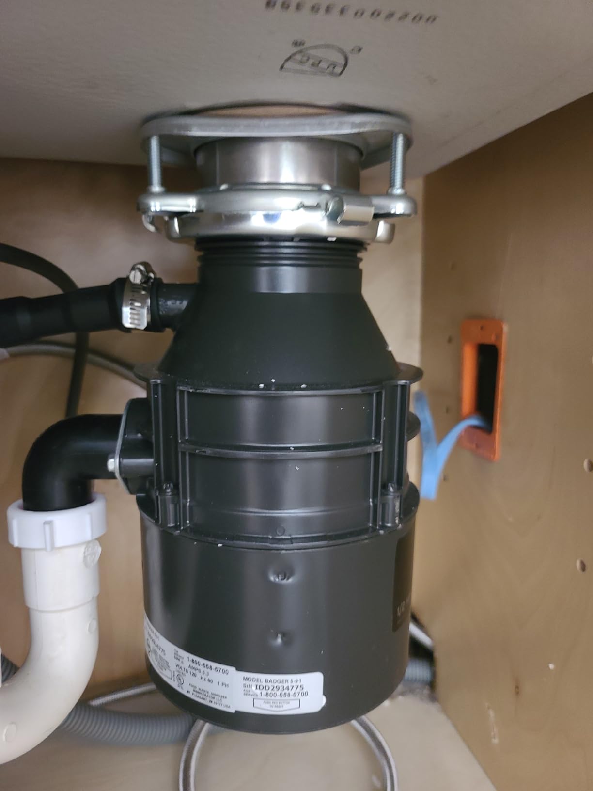 InSinkErator Badger 5XP Garbage Disposal with Power Cord, Badger Series 3/4 HP Continuous Feed Food Waste Disposer customer photo 1