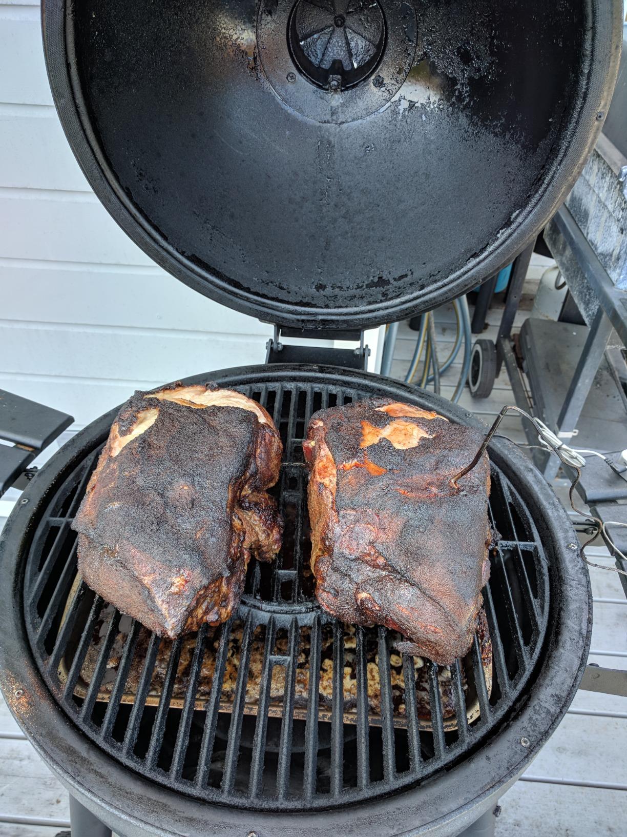 Char-Griller AKORN Kamado Charcoal Grill and Smoker with Cast Iron Grates, Warming Rack and Locking Lid with 445 Cooking Square Inches in Graphite, Model E16620 customer photo 2