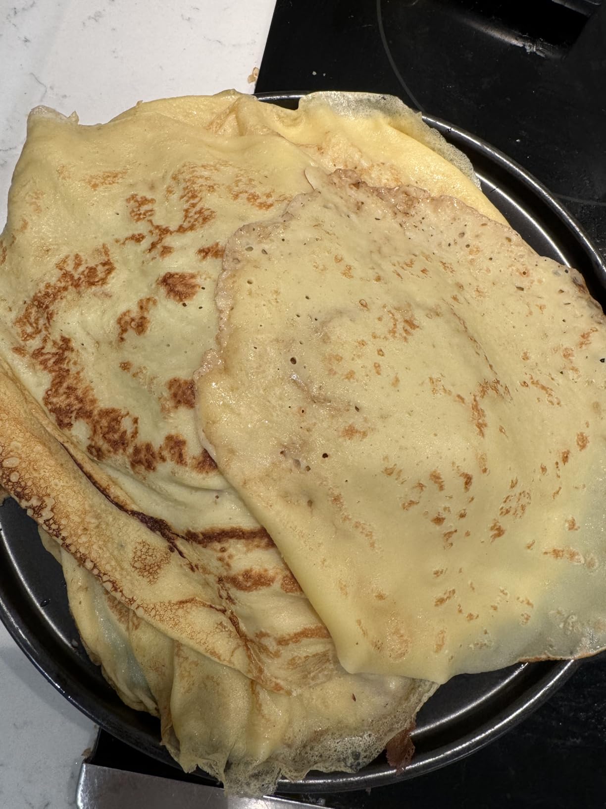 Victoria 10.5-Inch Cast Iron Comal Griddle Pan with a Long Handle, Preseasoned with Flaxseed Oil, Made in Colombia customer photo 1