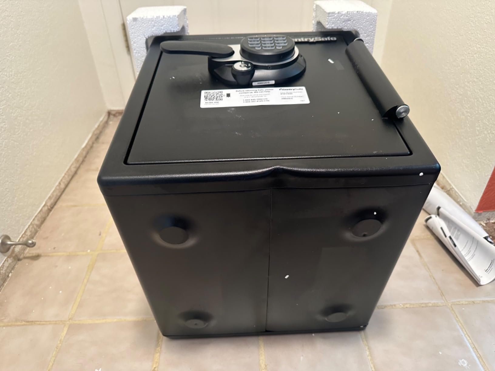 SentrySafe Fireproof and Waterproof Black Steel Home Safe with Digital Keypad Lock and Organization Trays for Money, Documents, 1.23 Cubic Feet, SFW123EU customer photo 1