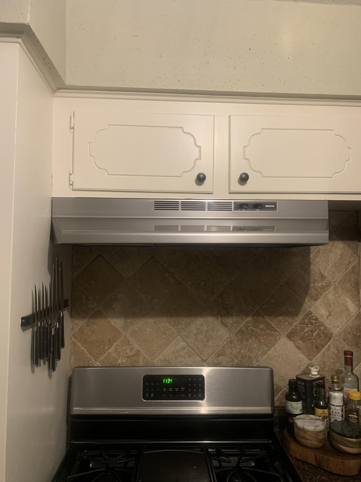 Broan-NuTone 4130SF Fingerprint Resistant Ductless Under-Cabinet Range Hood, 30-Inch, Stainless Finish with Print Guard customer photo 2