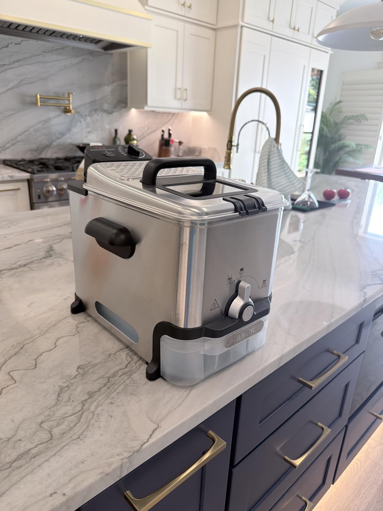 T-fal Deep Fryer with Basket, 3.5L, 1700W, Oil Filtration, Temp Control | Stainless steel exterior, 300-375 F temp range, Locking lid with viewing window, Countertop electric fryer customer photo 2