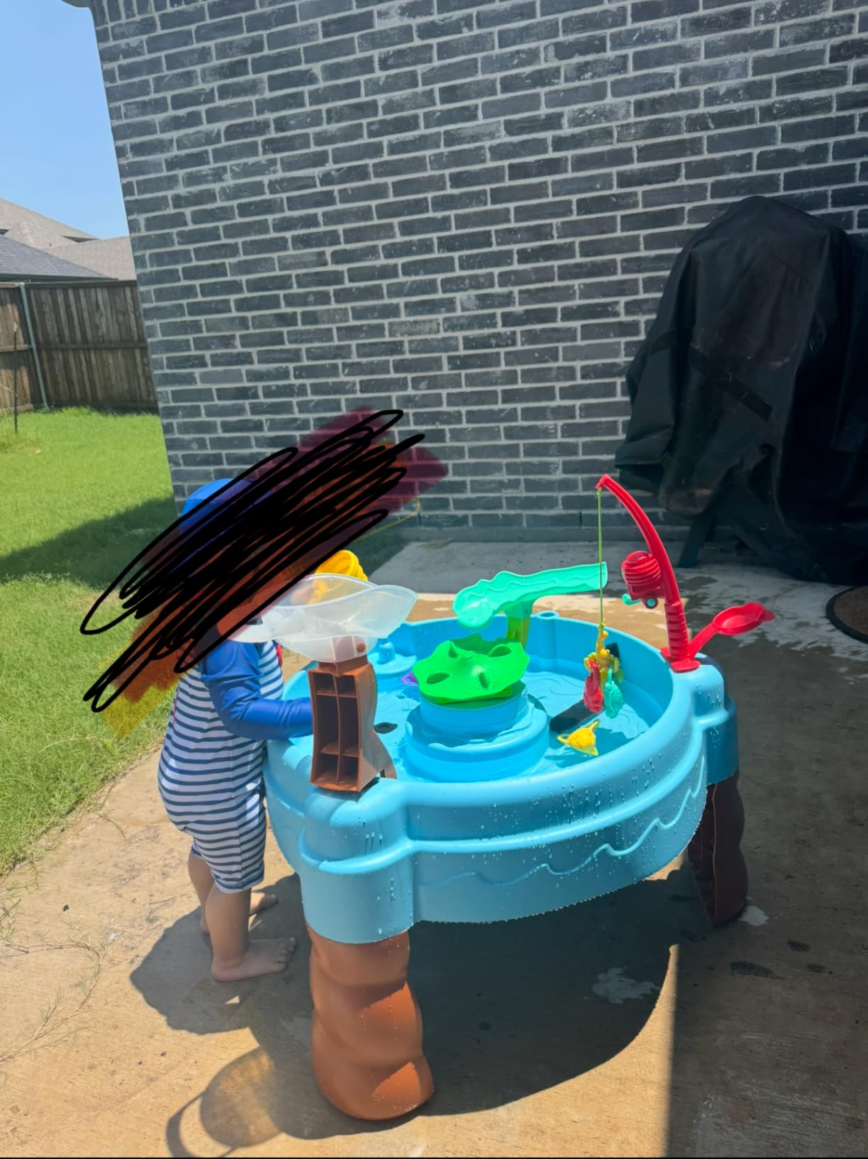 Little Tikes Full Set Water Table Fish 'n Splash - Full Set w/Toys & Fishing Set customer photo 1