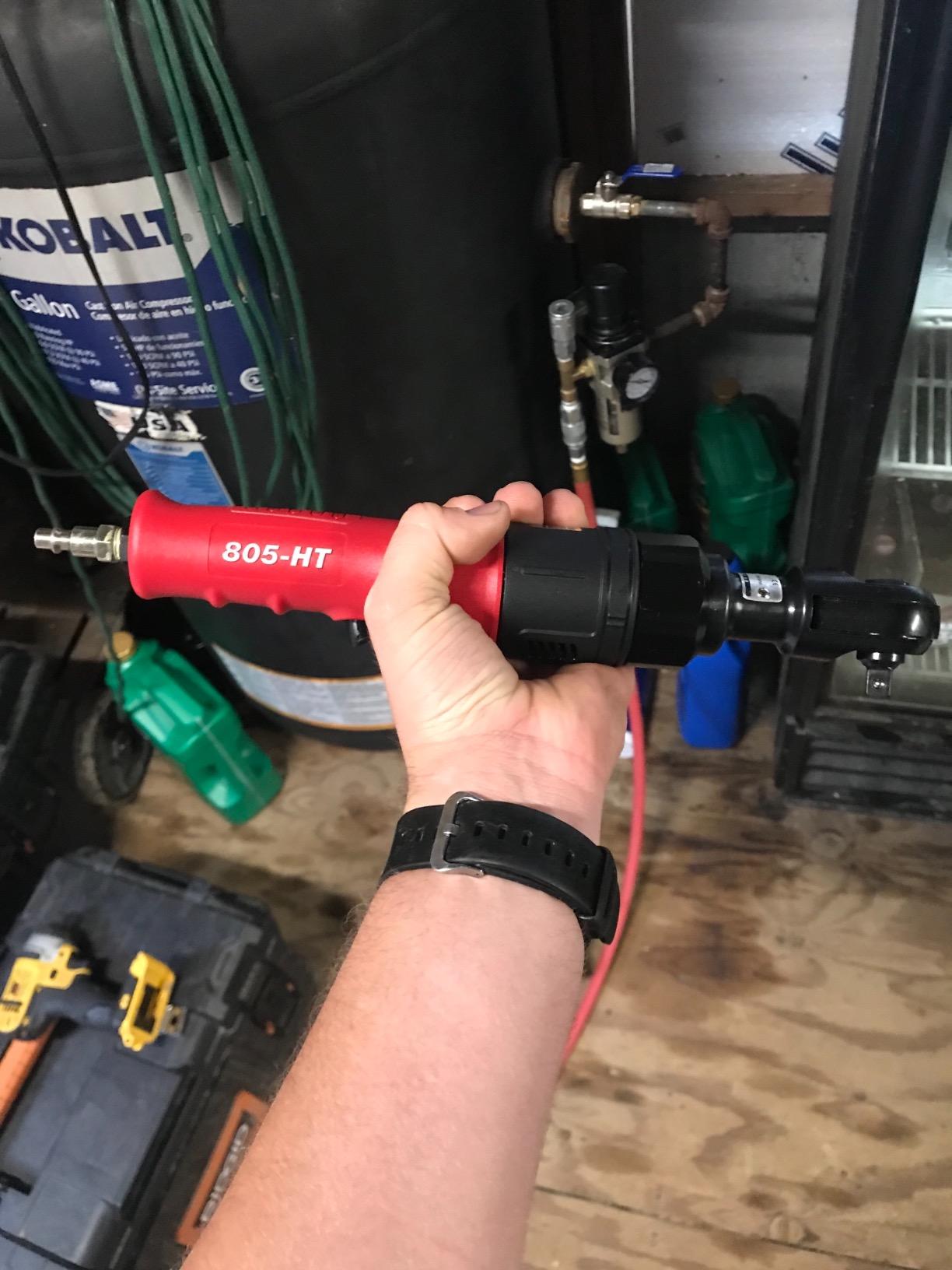AIRCAT Pneumatic Tools 805-HT High Torque Ratchet Wrench 130 ft-lbs - 3/8-Inch customer photo 1