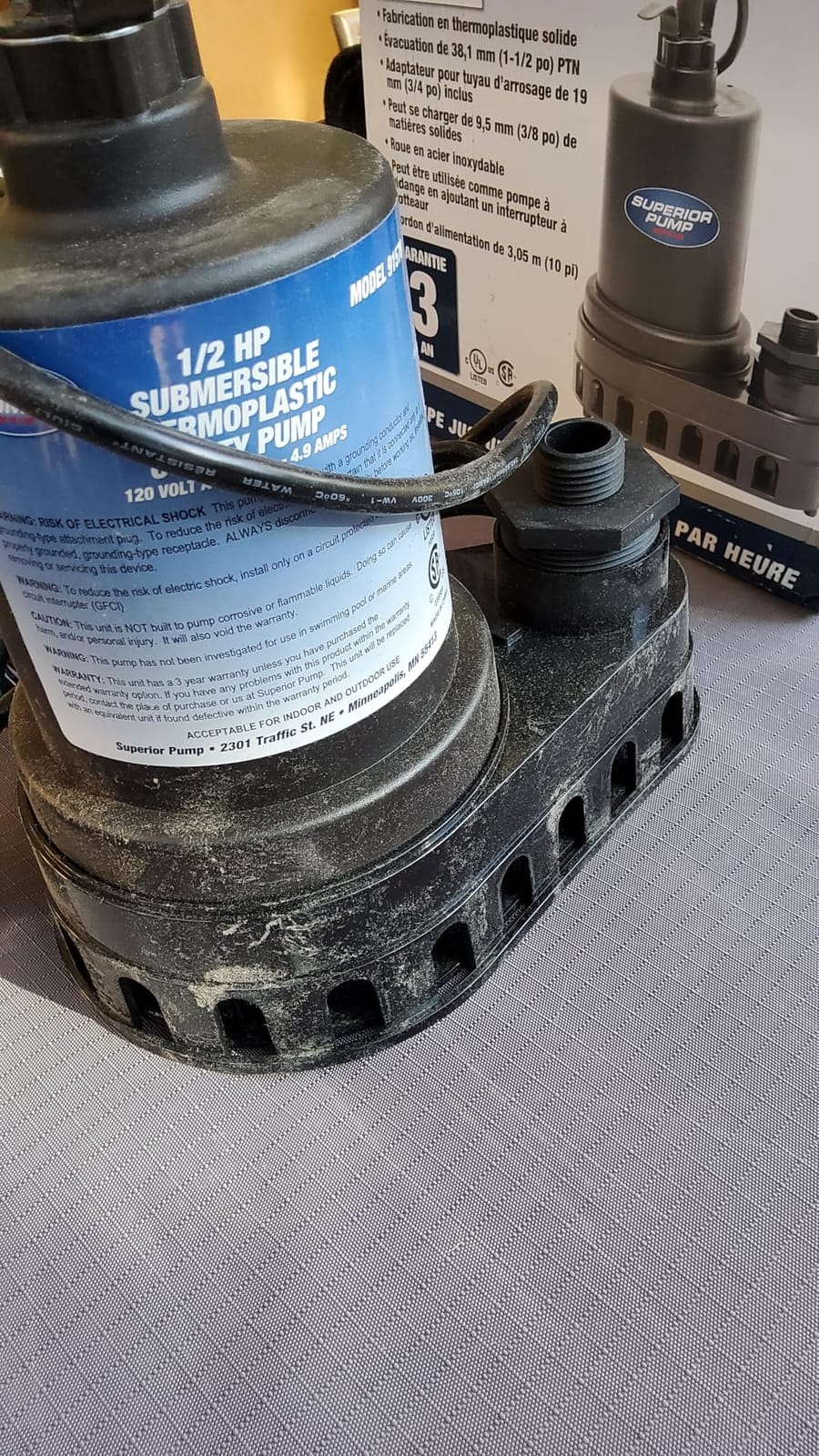 Superior Pump 91570 3300GPH Thermoplastic Submersible Utility Pump with 10-Foot Cord, 1/2 HP customer photo 1