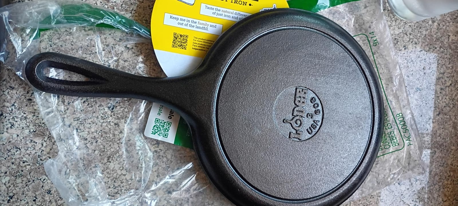Lodge Pre-Seasoned Cast Iron Round Griddle, 8 Inches | Round Cast Iron Griddle for Pancakes, Tortillas & More, Induction, Grill, Oven & Campfire Compatible, PFAS-Free customer photo 1
