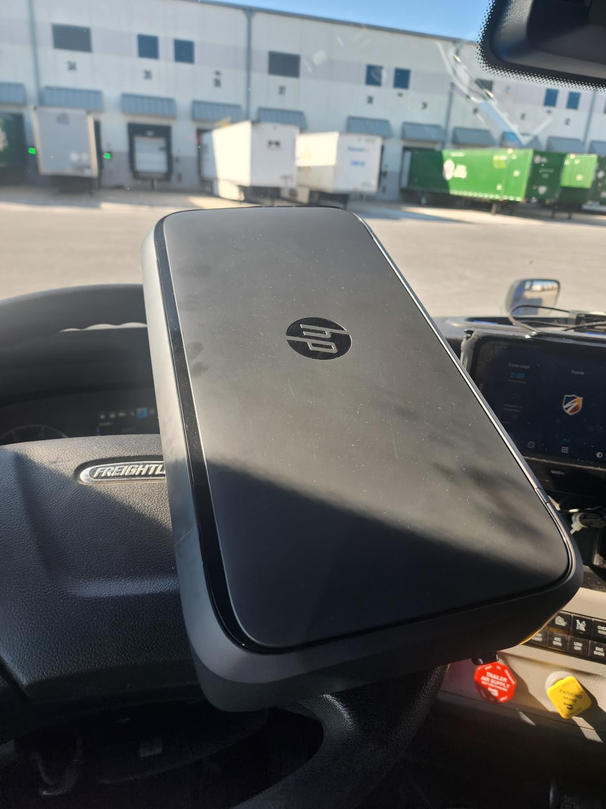 HP OfficeJet 250 Wireless Mobile Printer, Scanner, Copier - Black, Battery Included (CZ992A) customer photo 2