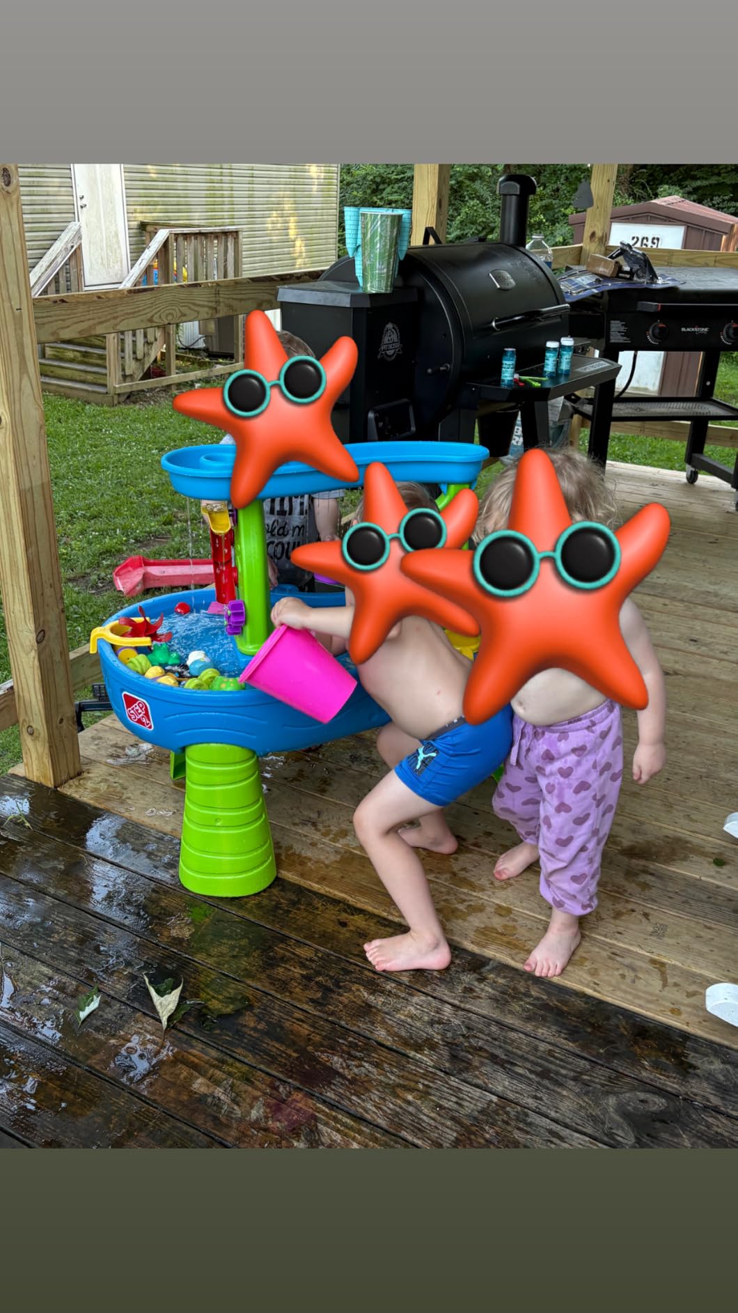 Step2 Rain Showers Splash Pond Toddler Water Table, Outdoor Kids Water Sensory Table, Ages 18+ Months, 13 Piece Water Toy Accessories, Blue & Green customer photo 2