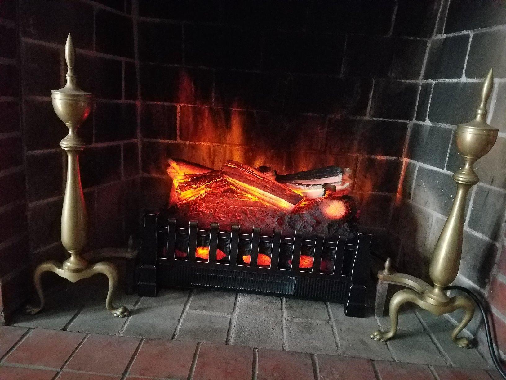 duraflame Electric Log Set 1,000 Sq Ft Heater, Faux Logs Insert with Infrared Flames for Existing Fireplaces, Remote Control Included customer photo 2