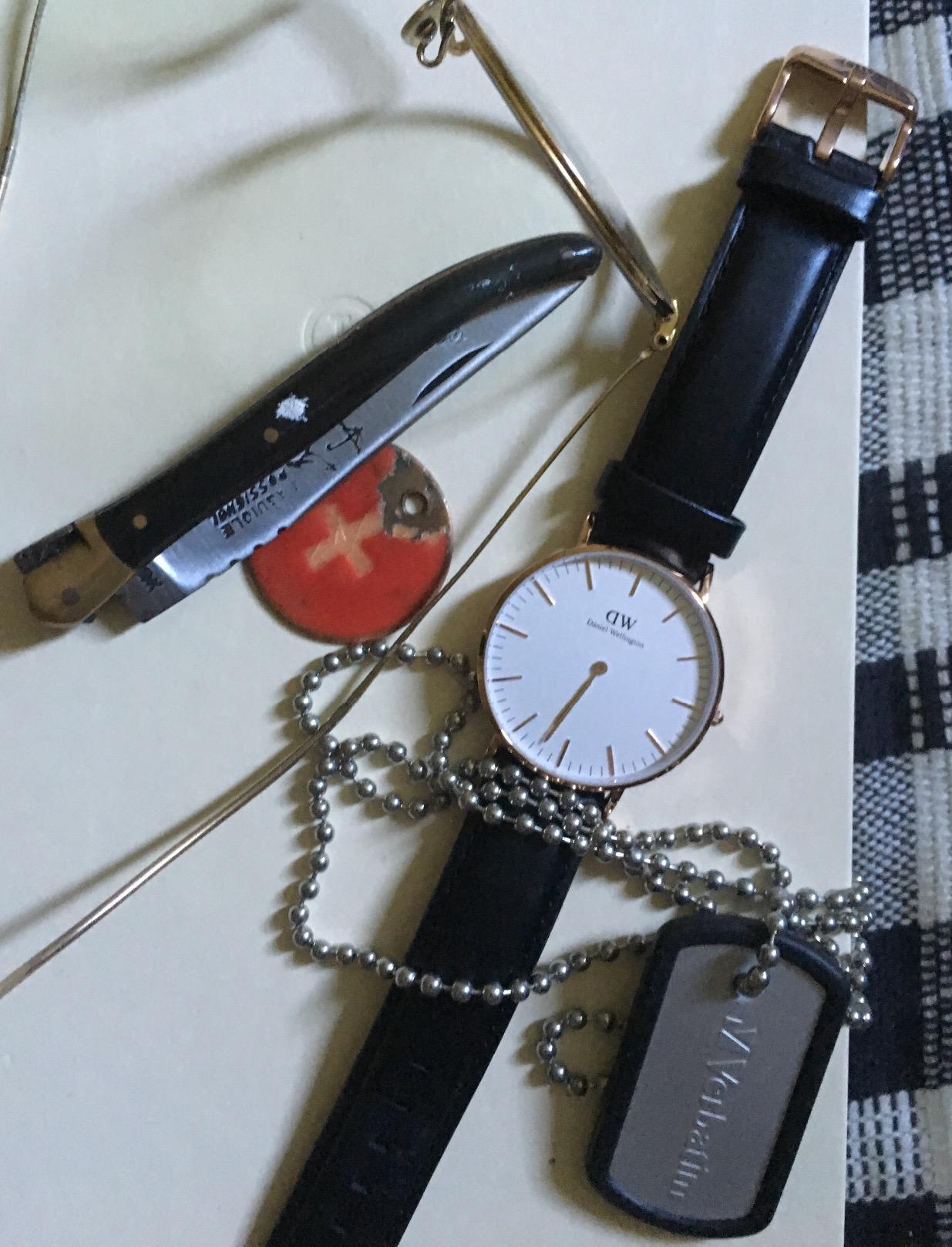 Daniel Wellington Classic Men's Watch - 36mm-40mm Case, Japanese Quartz Movement, Leather Strap, Water Resistant customer photo 1