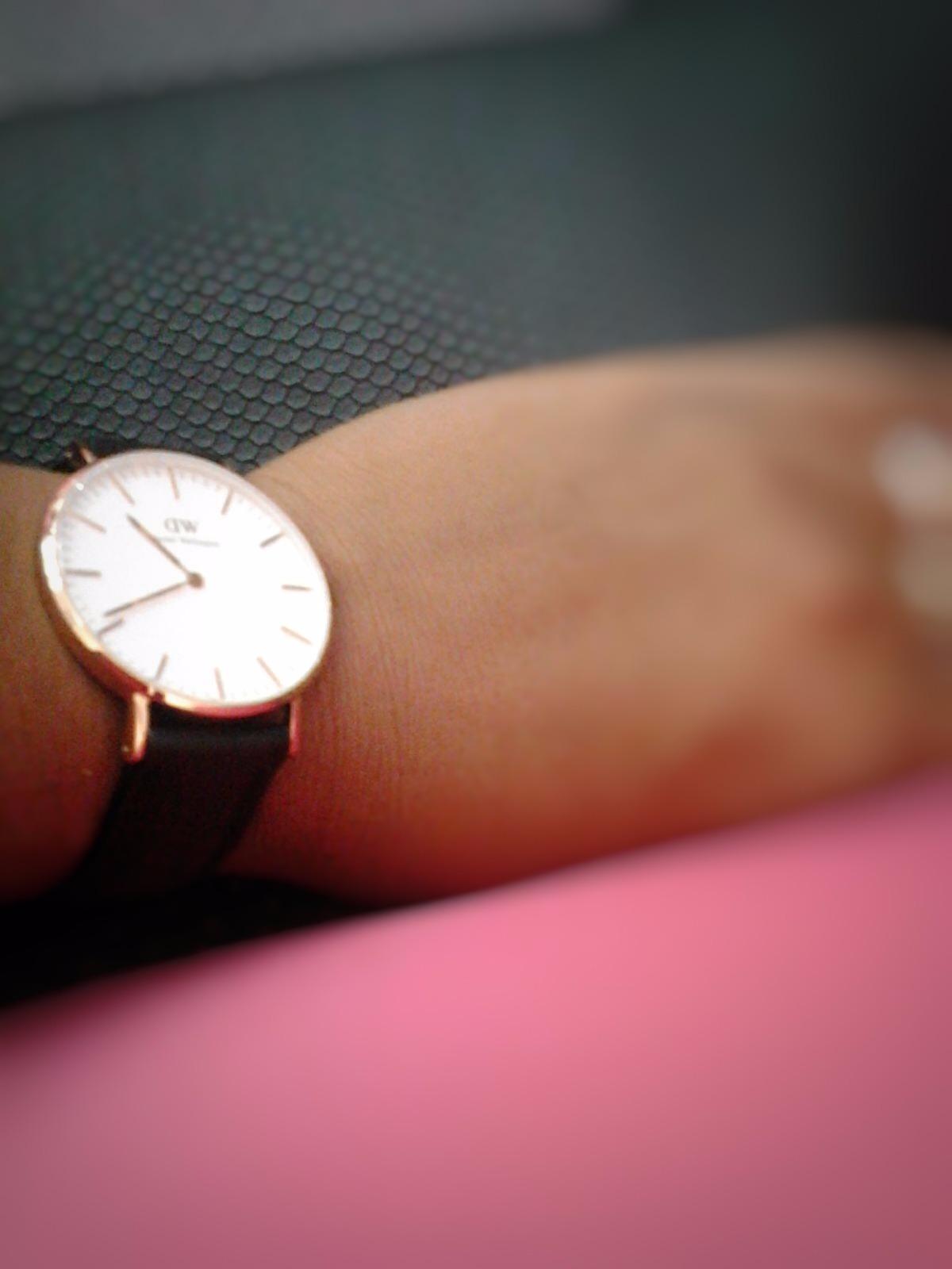 Daniel Wellington Classic Men's Watch - 36mm-40mm Case, Japanese Quartz Movement, Leather Strap, Water Resistant customer photo 2