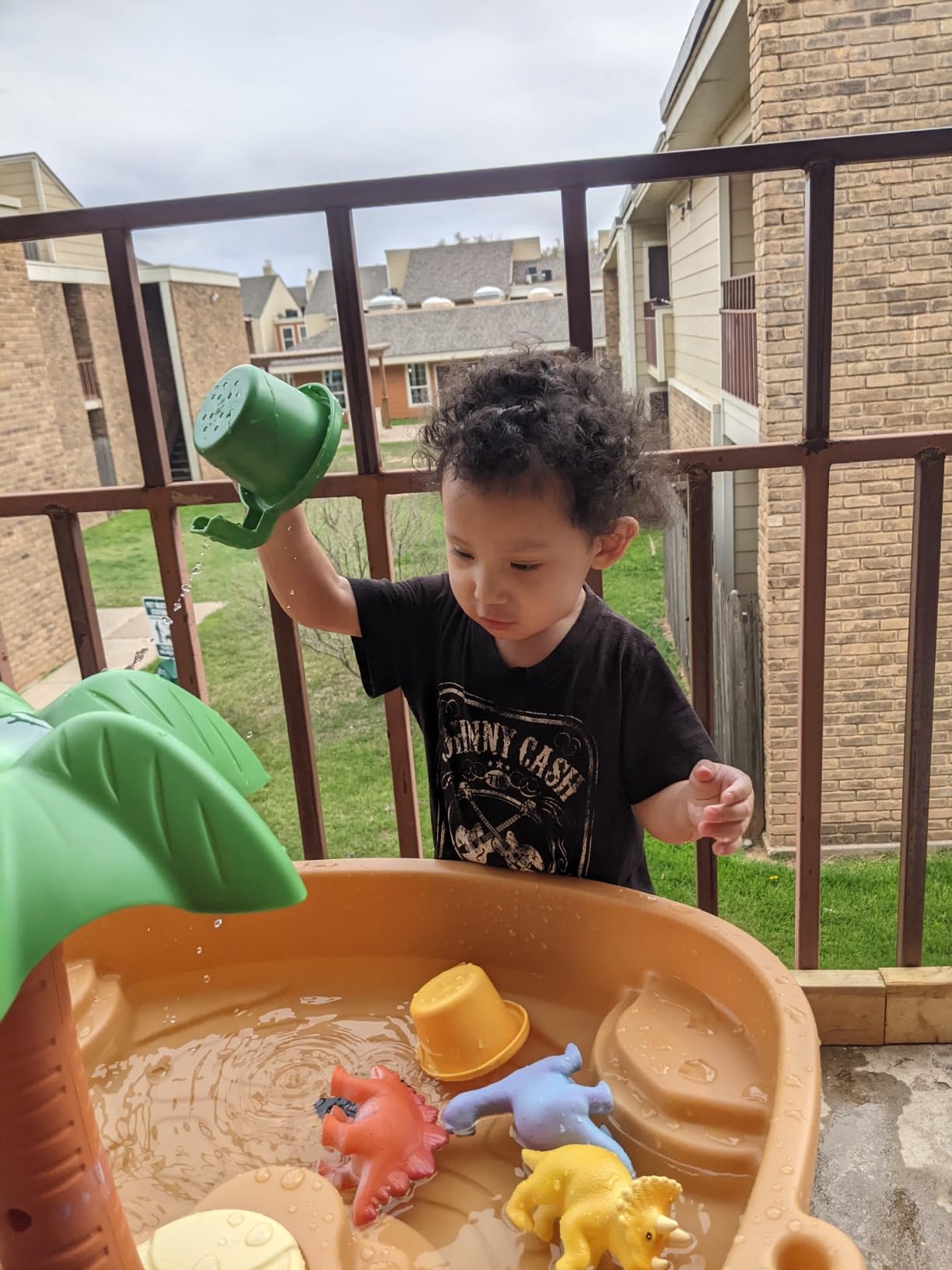 Step2 Dino Dig Sand and Water Table, Kids Activity Sensory Playset, Summer Outdoor Toys, 7 Piece Water Toy Accessories, For Toddlers 2-5 Years Old customer photo 1