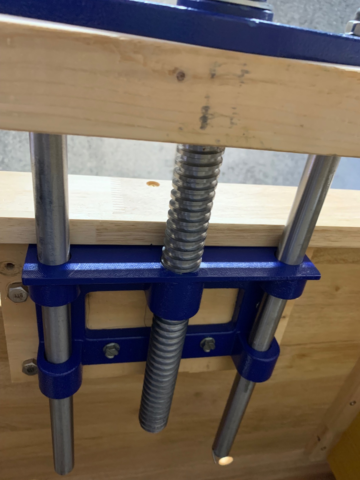 Yost Vises F9WW Front Vise | 9 Inch Woodworking Vise with guide bars | Blue customer photo 1