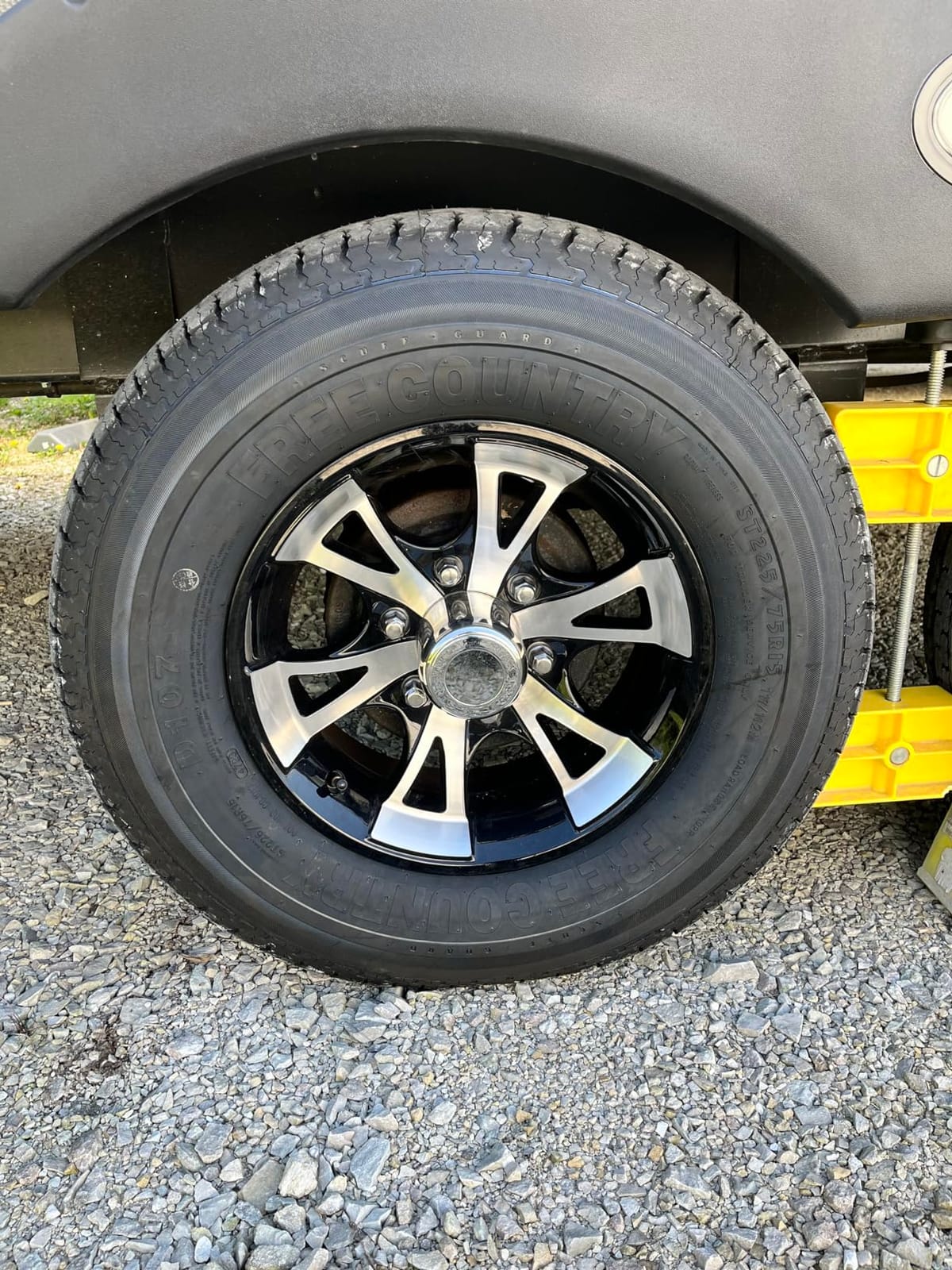Free Country Grand Ride Set 4 Trailer Tires ST225/75R15 10 Ply Load Range E Steel Belted Radial w/Featured Scuff Guard customer photo 2