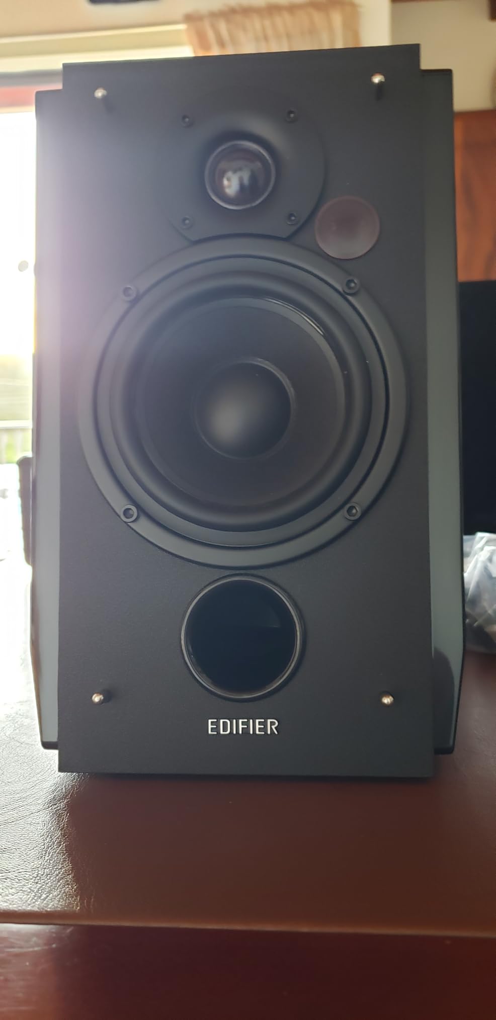 R1850DB Active Bookshelf Speakers with Bluetooth and Optical Input - 2.0 Studio Monitor Speaker - Built-in Amplifier with Subwoofer Line Out customer photo 1