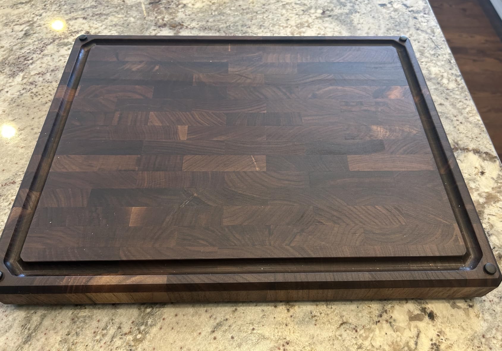 Sonder Los Angeles Winsome Acacia Wood Cutting Board, 16x12x1.5 in | Non-toxic, Edge Grain, Juice Groove, Sorting Compartment for Charcuterie & Meal Prep, Built-in Handles, Gift Box, 6 lbs customer photo 2