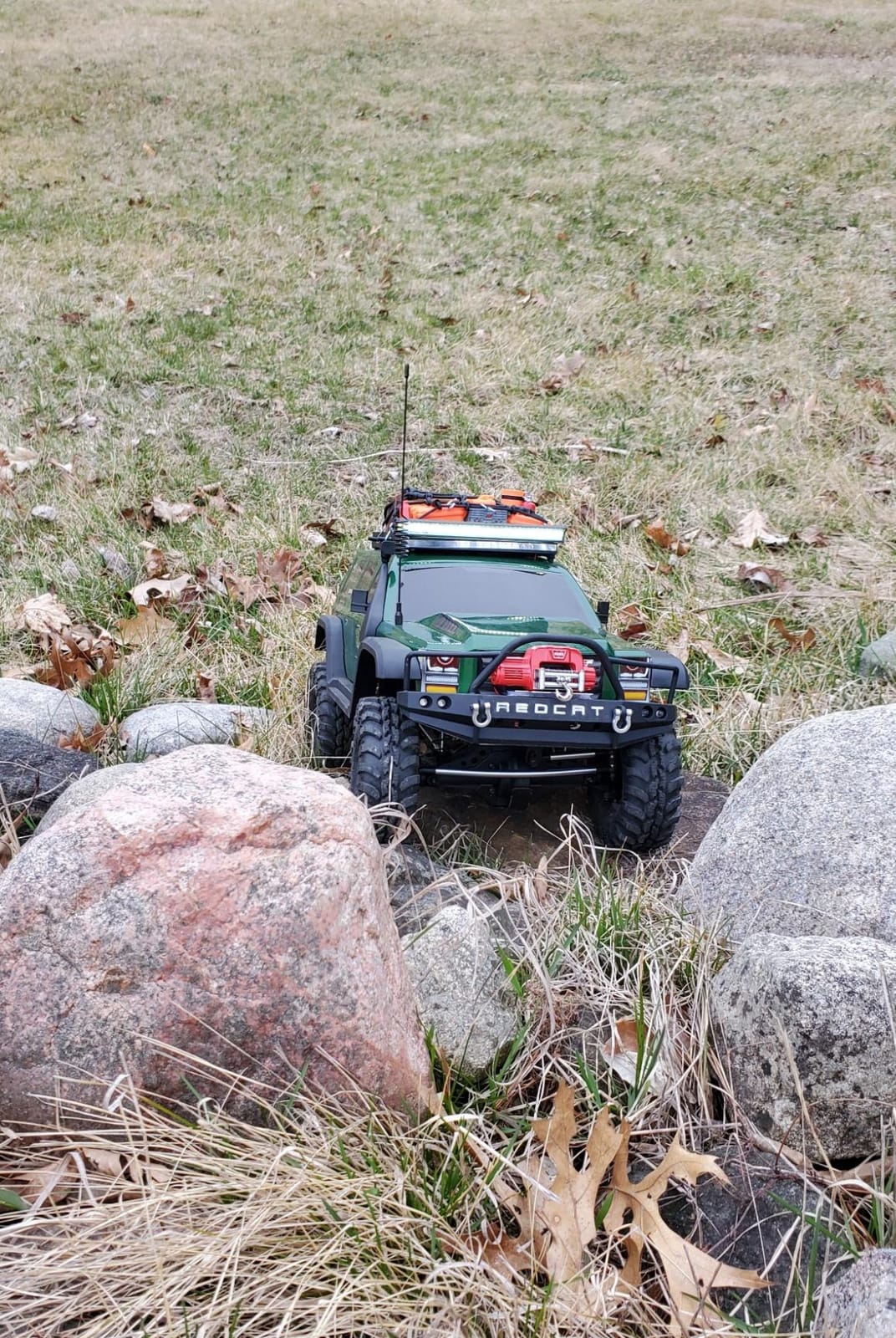 Redcat Racing Everest GEN7 Pro 1/10 Scale RC Rock Crawler - 4WD RTR RC Truck with Realistic Scale Accessories, Waterproof Electronics, Battery & Charger, Green RC Crawler customer photo 2