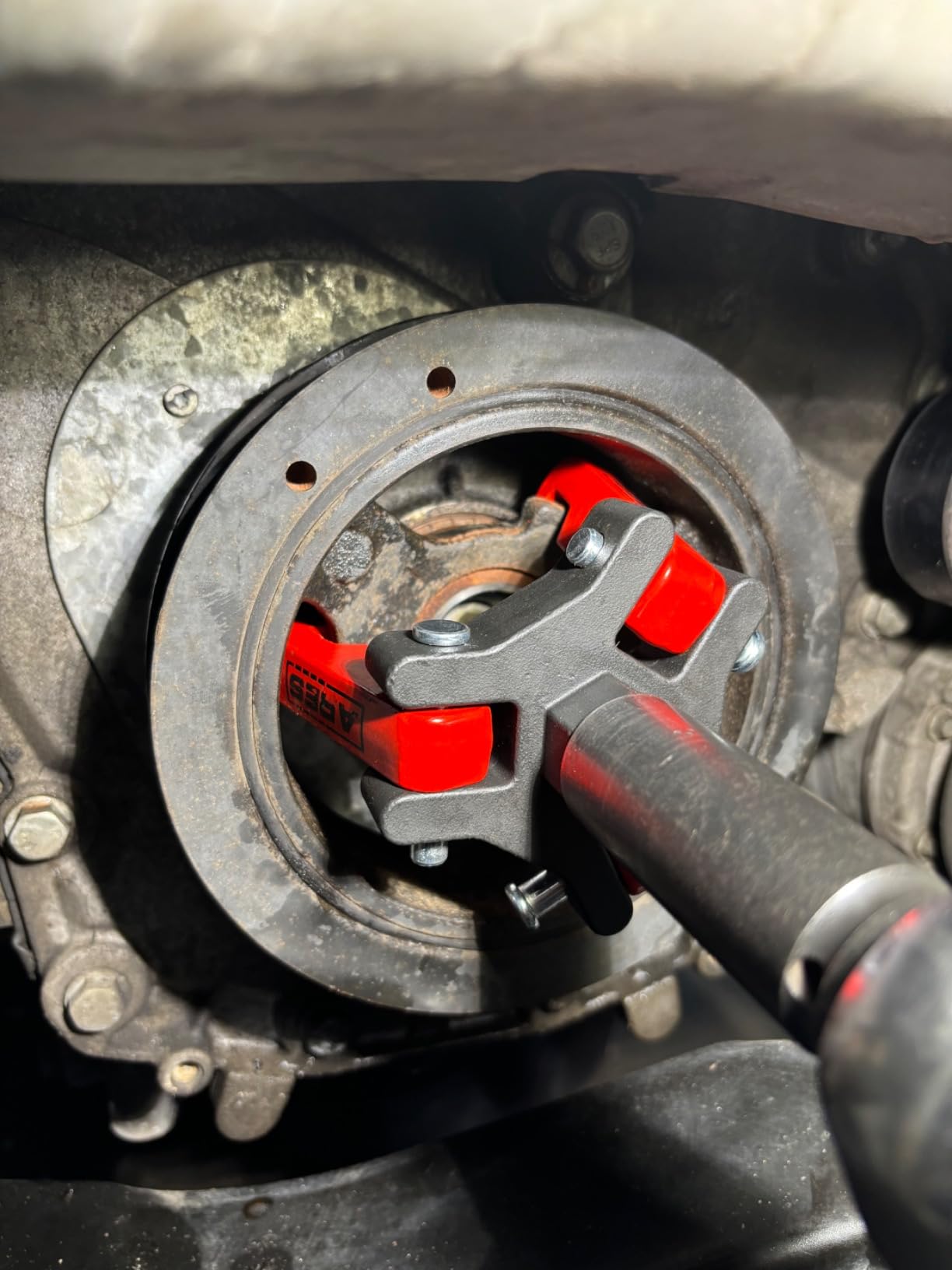 ARES 71002 - Harmonic Balancer Puller Kit - Adjustable 3-Jaw Puller Fits Most Late Model Automobiles & Trucks - Remove Damper Pulleys in Tight Engine Compartments Without Removing The Radiator customer photo 2