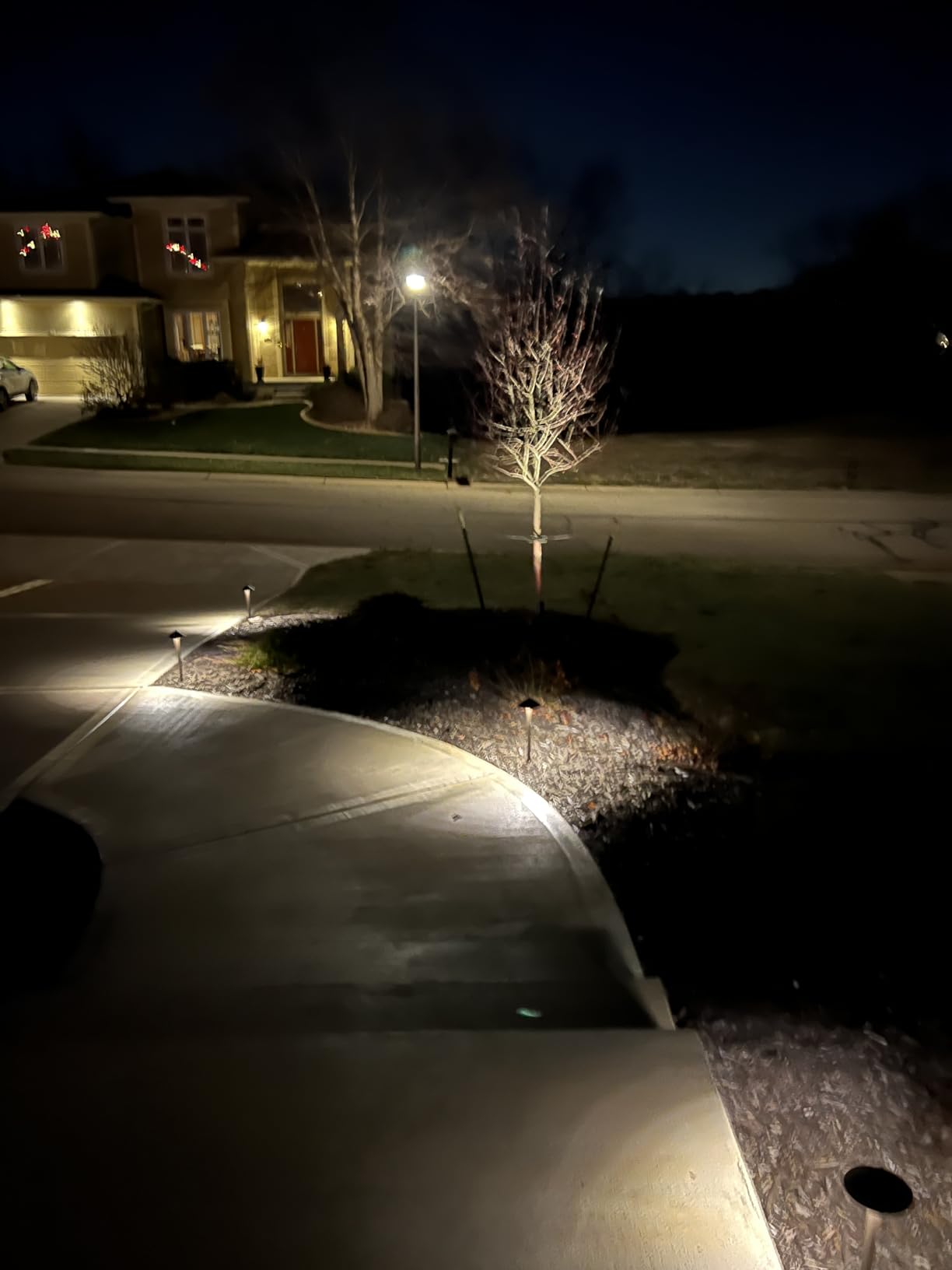 GOODSMANN 12V AC Low Voltage Landscape Lighting Kit, 6PCS 10W Halogen Path Lights & 4PCS 20W Halogen Spot/Flood Lights, Bronze Metal Fixtures with 150W Transformer and 75ft 16AWG Wire customer photo 2