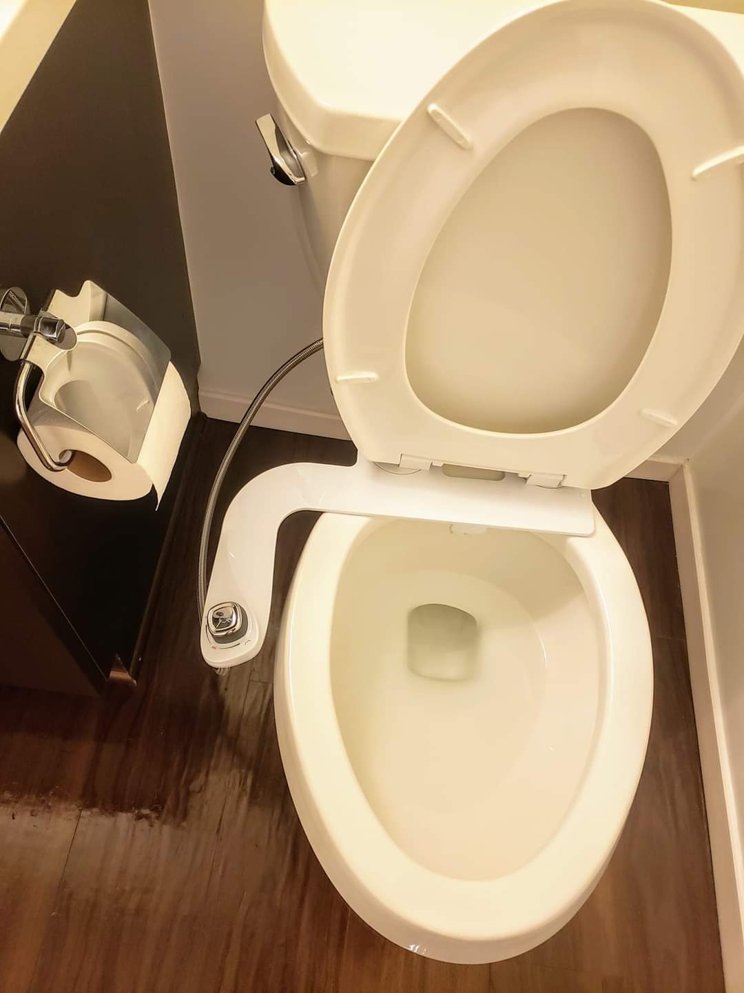 Bio Bidet SlimEdge Bidet Attachment for Toilet, Non Electric, Dual Nozzles for Front and Rear Cold Water Wash, Adjustable Water Pressure, White customer photo 2