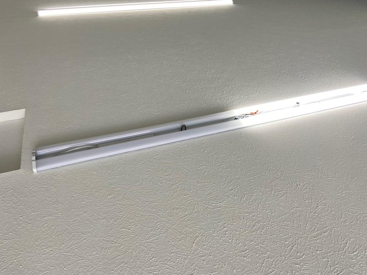ANTLUX 4FT LED Wraparound Light 40W LED Garage Shop Lights, 40W 4400LM, 4000K, 4 Foot Wrap Around Fixture, 48 Inch Linear Strip Flush Mount Office Ceiling Lighting, 128W Fluorescent Tube Replacement customer photo 2