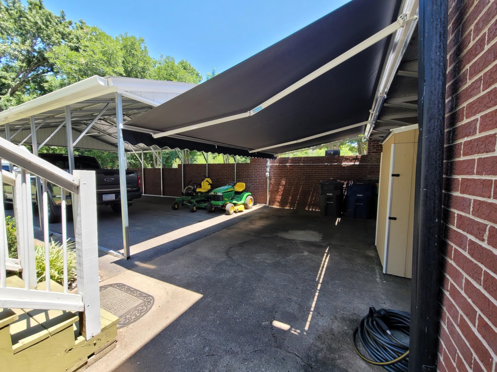 ALEKO 20x10 ft Electric Retractable Patio Awning, Remote Control Motorized & Manual Crank, Outdoor Shade Canopy with UV-Resistant Fabric - White Frame, Gray customer photo 1