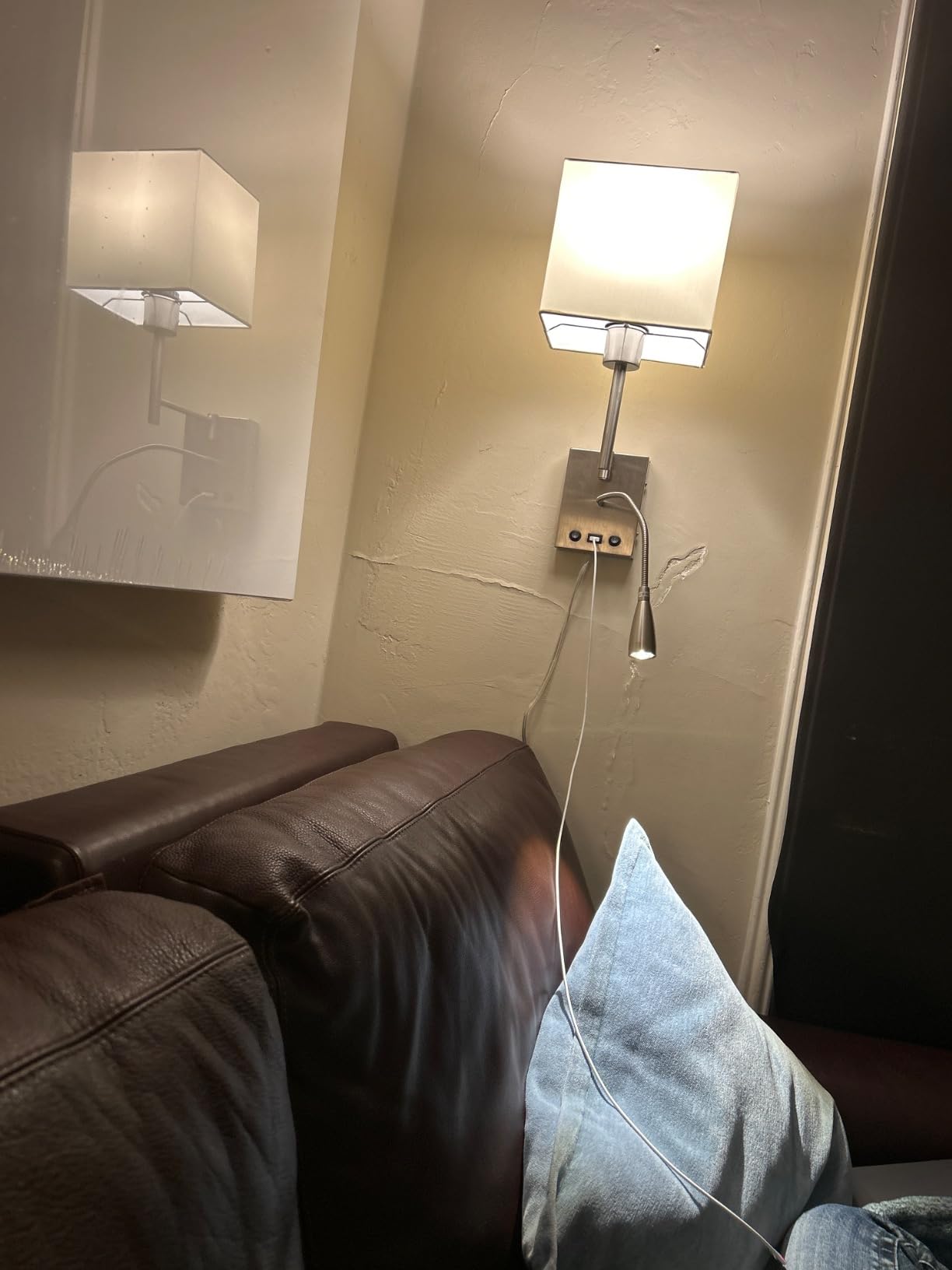 HomeFocus Bedside Wall Light with LED Reading Lamp, Swing Arm Wall Lamp, Wall Sconces customer photo 1