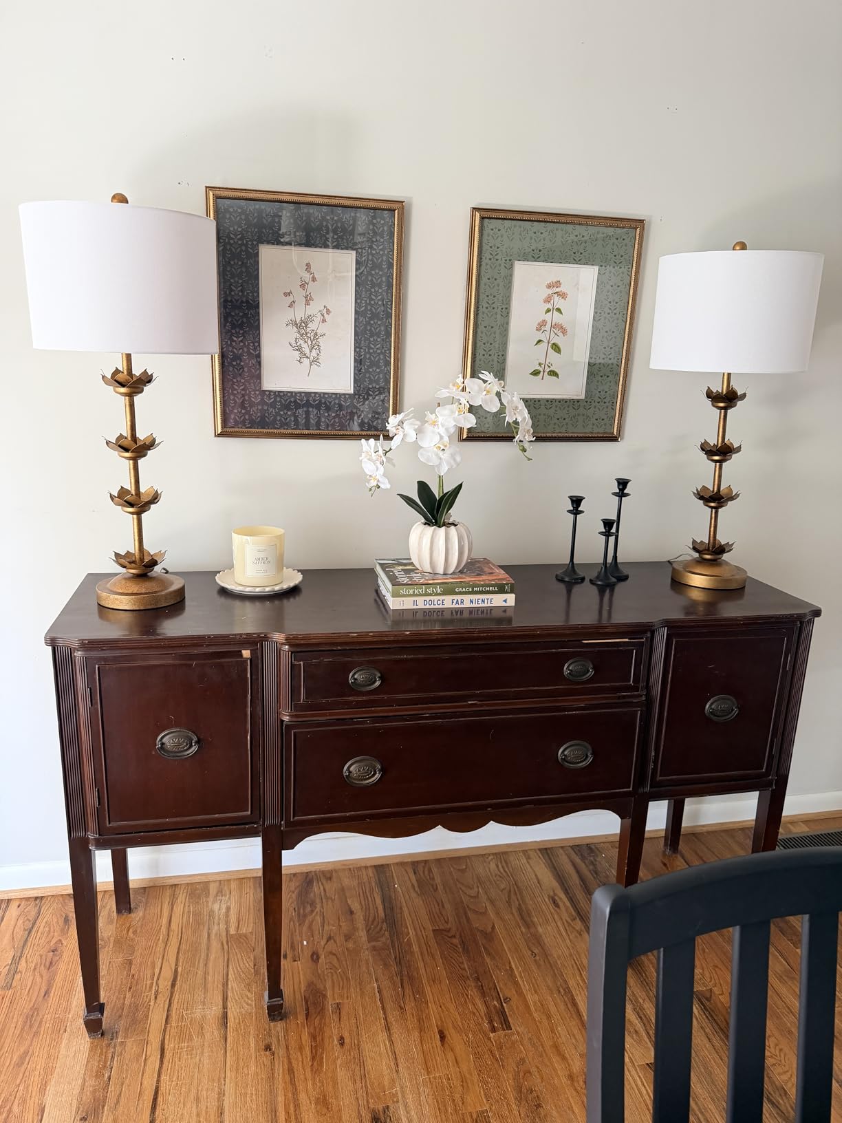 SAFAVIEH Lighting Collection - Set of 2 Lani Antique Gold Leaf 32-Inch Table Lamps, White Drum Shade, LED Bulbs Included, Bedroom Living Room Home Office (TBL4016A-SET2) customer photo 1