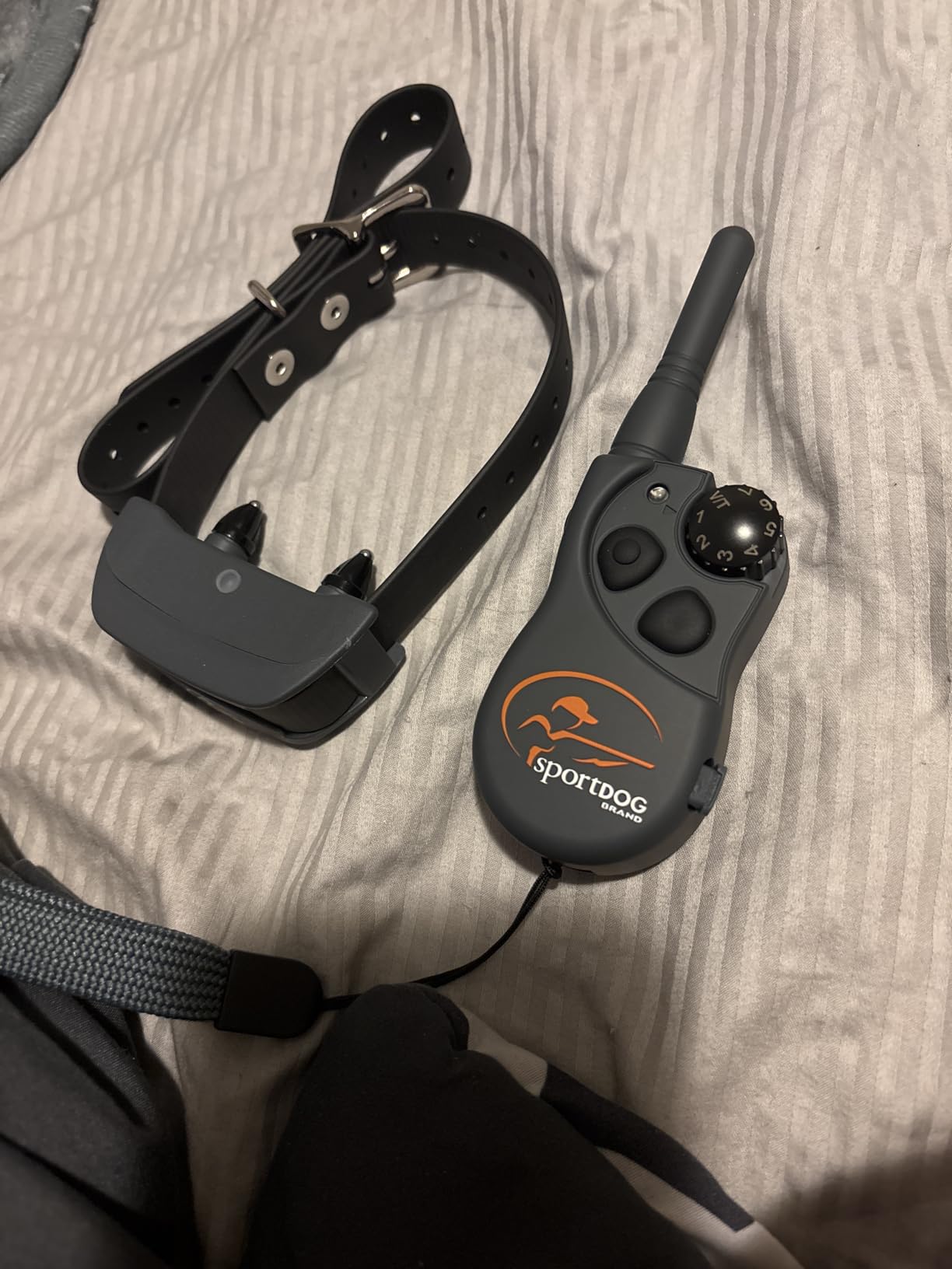 SportDOG FieldTrainer 425XS - Remote Trainer Designed for Off-Leash Control & Training - for Stubborn Dogs - 500-Yard Range - Waterproof - Quick-Charge Collar - Static, Tone, & Vibration customer photo 1