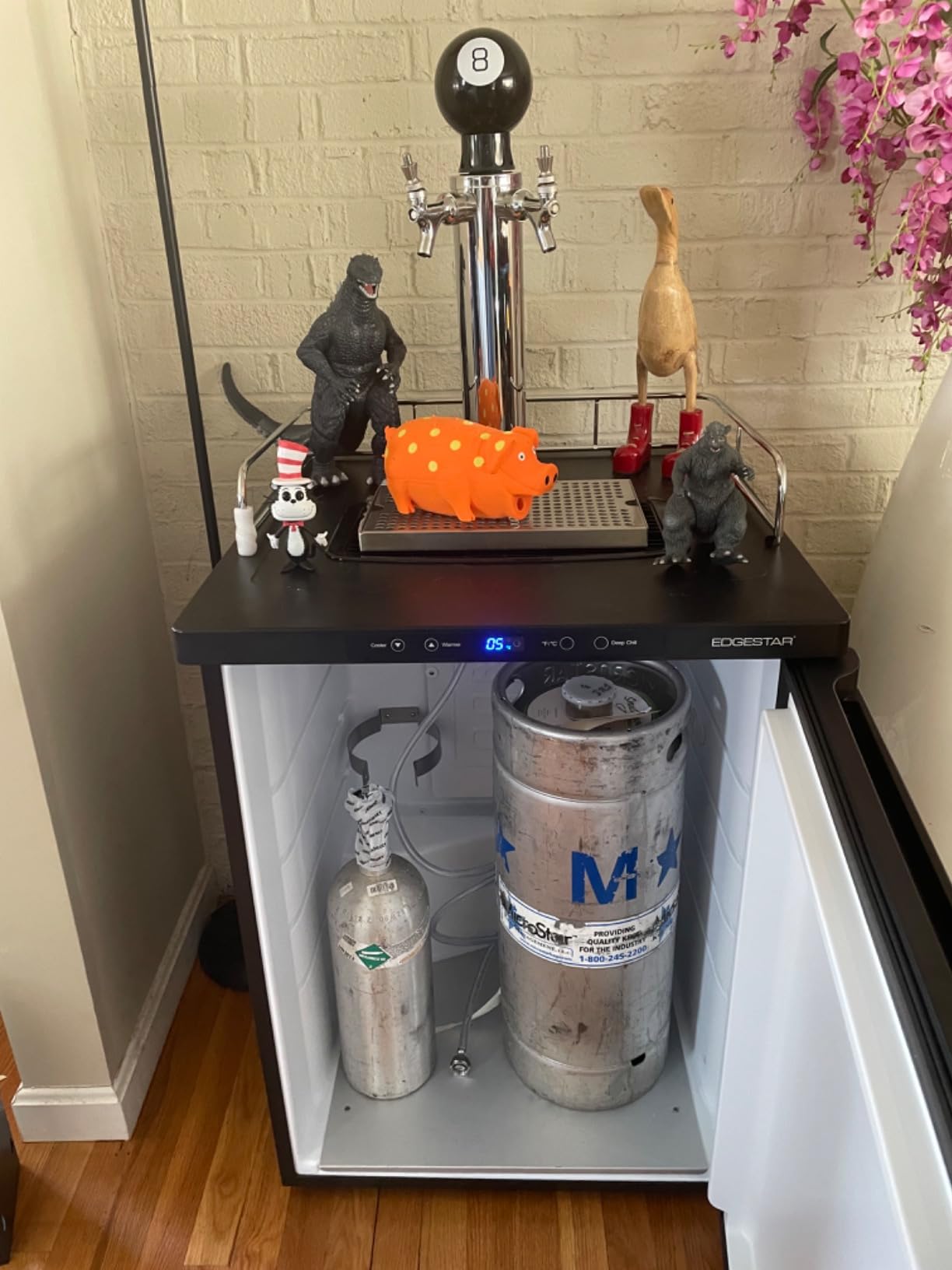 EdgeStar BR3002 24 Inch Wide Kegerator Conversion Refrigerator for Full Size Kegs with Deep Chill Mode - Black customer photo 1