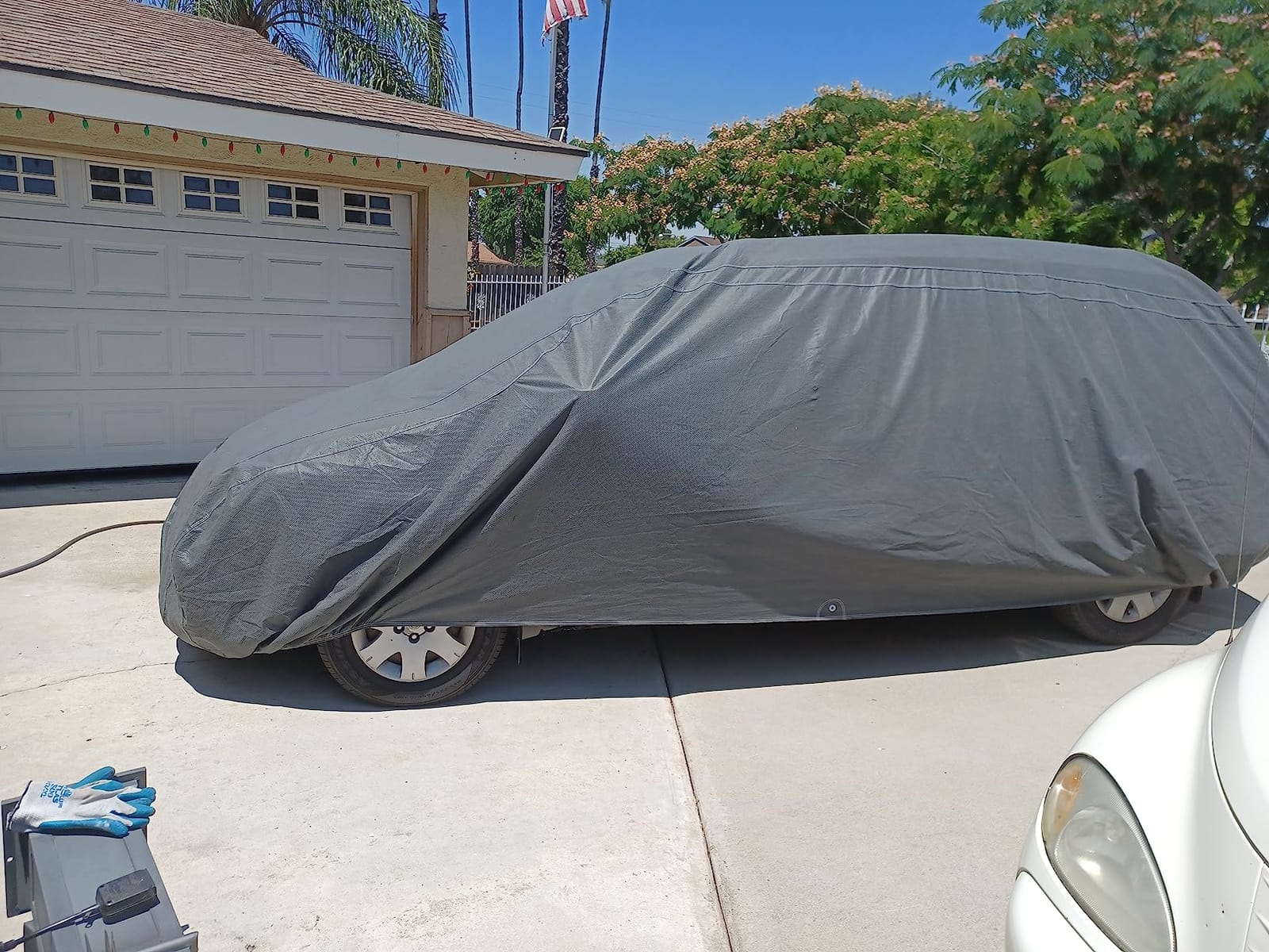 Motor Trend 4-Layer 4-Season Auto Cover (Waterproof Outdoor UV Protection for Heavy Duty Use Full Car Cover for Vans, SUVs, Crossovers up to 210