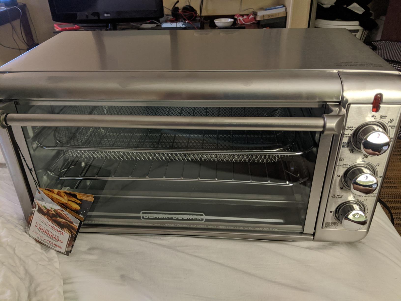 BLACK+DECKER XL 8-Slice Air Fry Toaster Oven, 5-in-1 | XL air fry oven fits a 9x13 pan or 12-inch pizza with bake, broil, toast and keep warm functions. customer photo 1