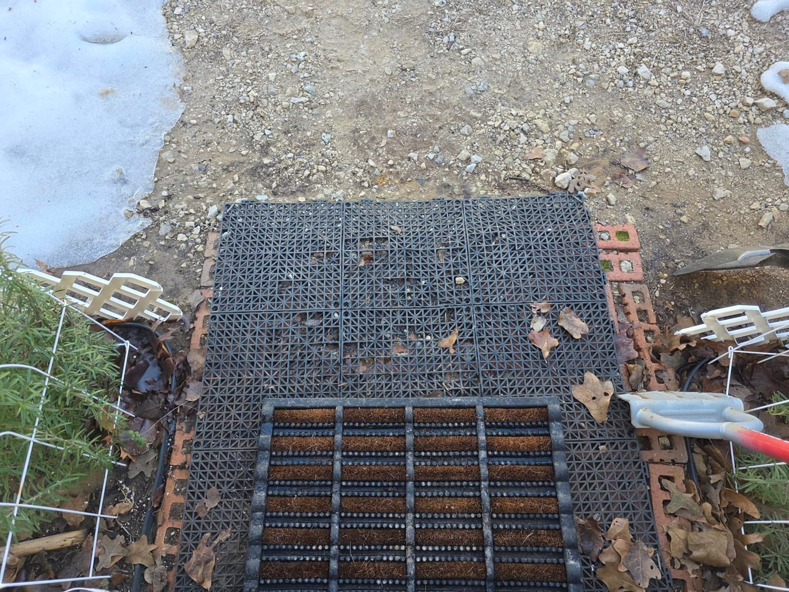 FOOTMATTERS Ninamar Mud Scrubber Tray Mat - 29.5 x 17.5 inch customer photo 1