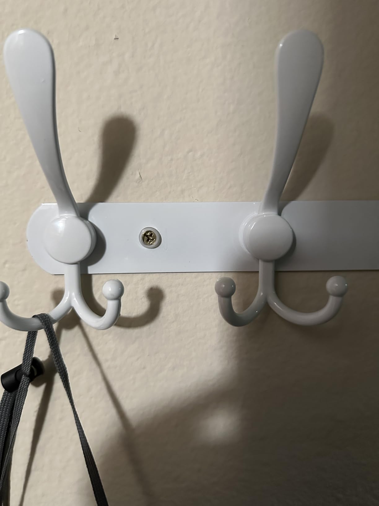 Coat Rack Wall Mounted - 5 Tri Hooks, Heavy Duty, Stainless Steel, Metal Coat Hook Rail for Coat Hat Towel Purse Robes Mudroom Bathroom Entryway (Black, 2 Packs) customer photo 2