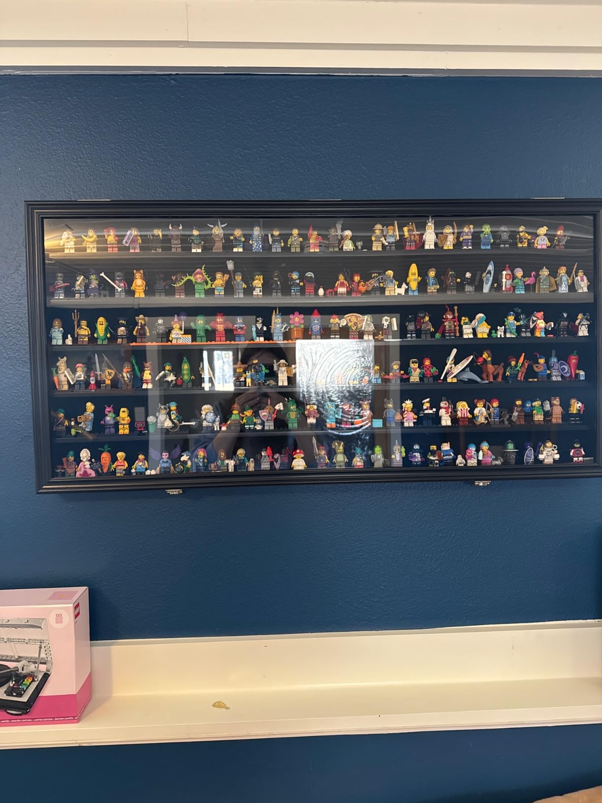 Toy Minifigures Miniatures Display Case Frame Wall Cabinet Stand 200 Toys Dust Protection Black customer photo 2