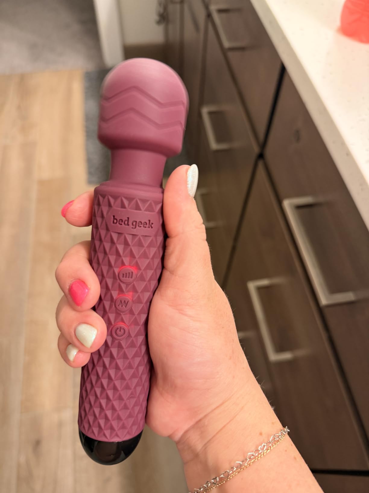 bed geek Handheld Cordless Personal Wand Massager - Waterproof, USB Rechargeable, 20 Vibration Patterns, 8 Speeds, Memory Feature, Skin-Soft Silicone for Ultimate Relaxation Tool customer photo 1