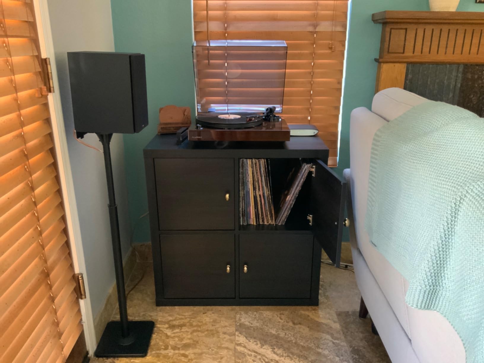 Fluance RT83 Reference High Fidelity Vinyl Turntable Record Player with Ortofon 2M Red Cartridge, Speed Control Motor, High Mass MDF Wood Plinth, Vibration Isolation Feet - Walnut customer photo 2