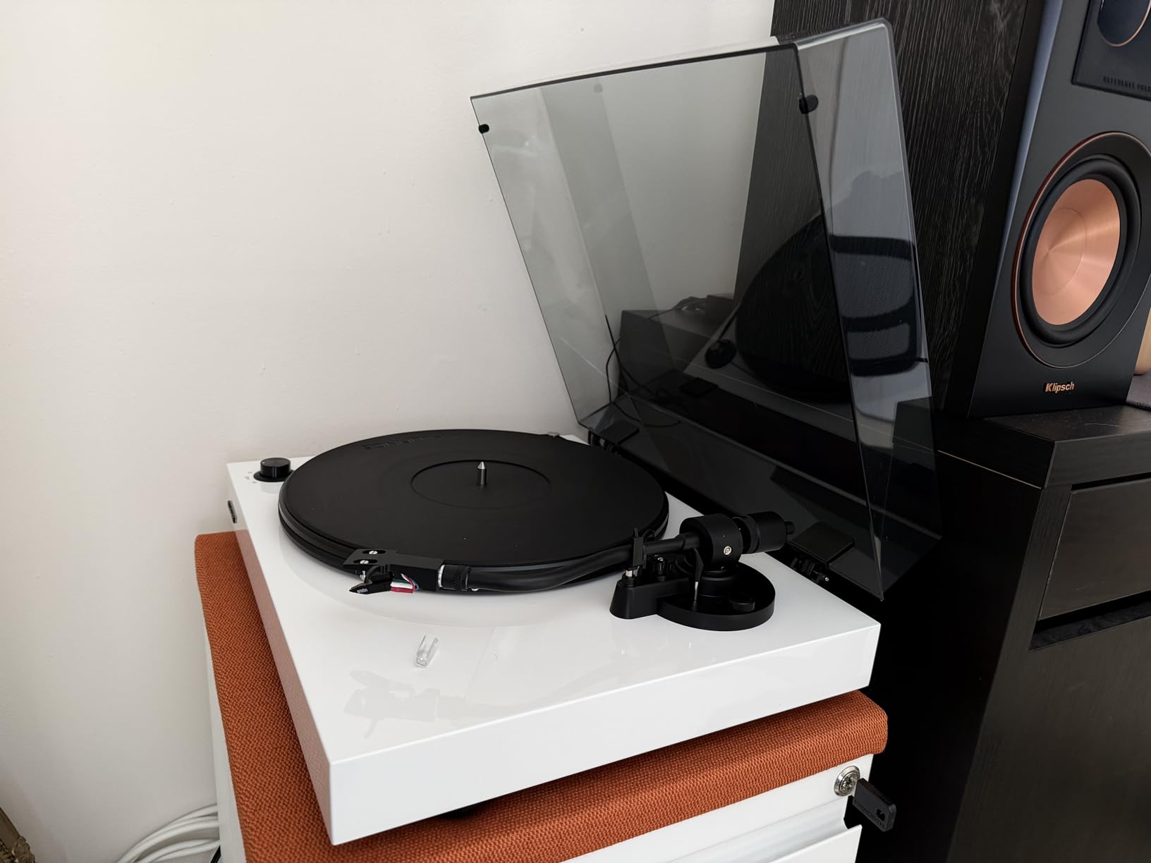 Fluance RT82 Reference High Fidelity Vinyl Turntable Record Player with Ortofon OM10 Cartridge, Speed Control Motor, High Mass MDF Wood Plinth, Vibration Isolation Feet - Piano Black customer photo 2