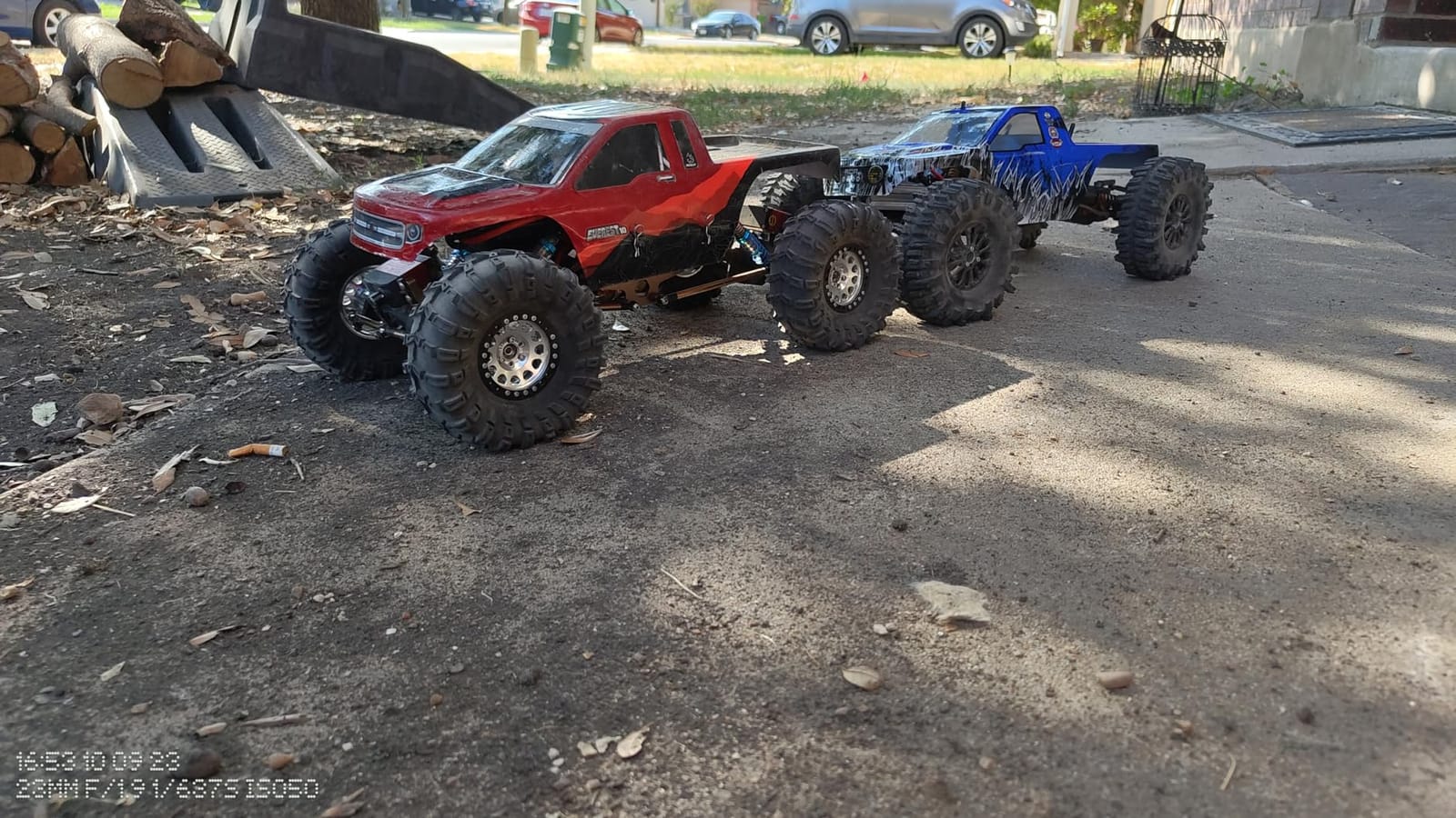 Redcat Racing Everest 10 1/10 Scale Electric RC Rock Crawler, 4WD Shaft Driven RC Truck with Waterproof Electronics, Aluminum Chassis, Beadlock Tires, 2.4GHz RTR with Battery & Charger- Red and Black customer photo 1