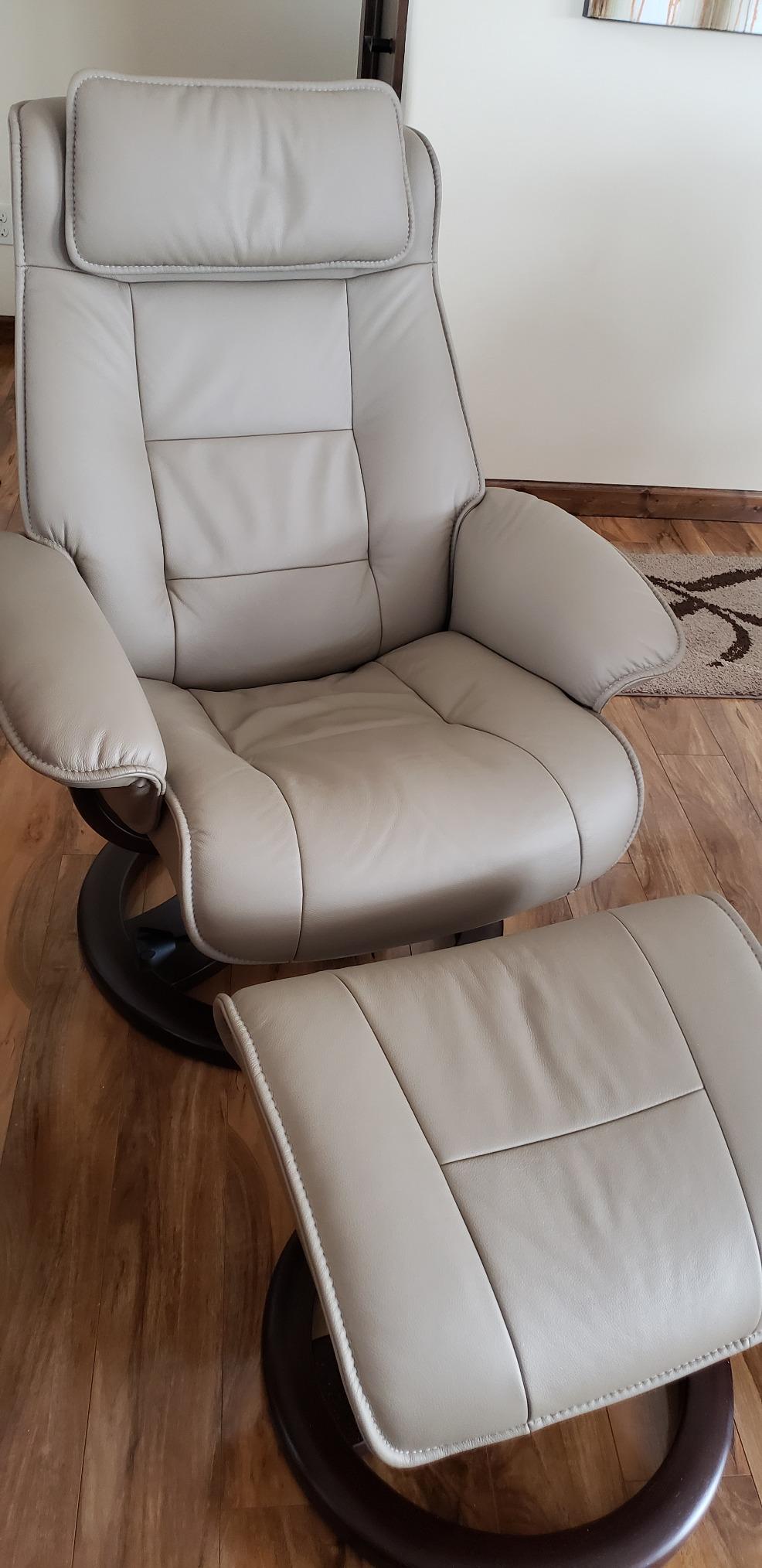 Mustang Small Leather Recliner Chair and Ottoman Norwegian Ergonomic Furniture Nordic Line Genuine Stone Leather Walnut Wood customer photo 2