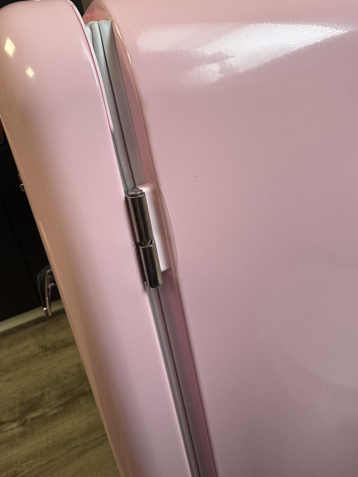 Frigidaire EFR372-BLUE 3.2 Cu Ft Blue Retro Compact Rounded Corner Premium Mini Fridge customer photo 2