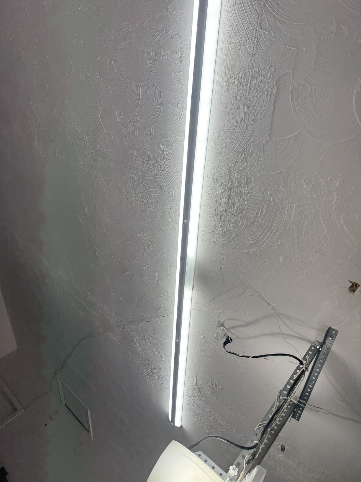 ANTLUX 110W 8FT LED Wraparound Ultra Slim Strip Lights, 12600 Lumens, 5000K, 8 Foot LED Garage Warehouse Light, No Glare, Flush Mount Office Ceiling Lighting Fixture, Fluorescent Tube Replacement customer photo 2
