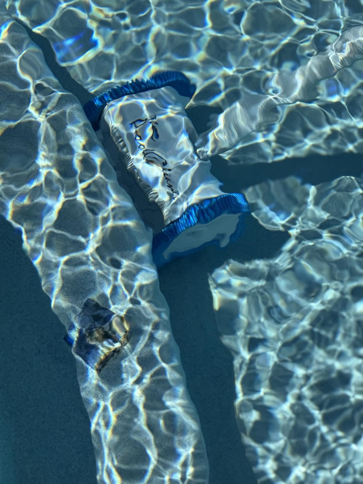 Hayward Poolvergnuegen Suction Pool Cleaner (2 Wheel) for Pools up to 16 x 32ft, Automatic Pool Cleaner for Inground Pools, No booster pump required customer photo 2
