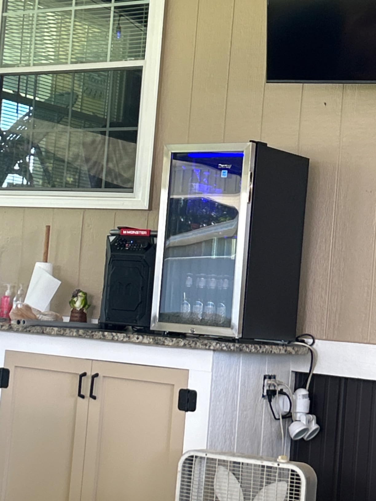 Danby DBC117A1BSSDB-6 117 Can Beverage Center, 3.1 Cu.Ft. Freestanding Drinks Refrigerator for Basement, Dining, Living Room-Bar Fridge Perfect for Beer, Pop, Water, Black/Grey customer photo 2