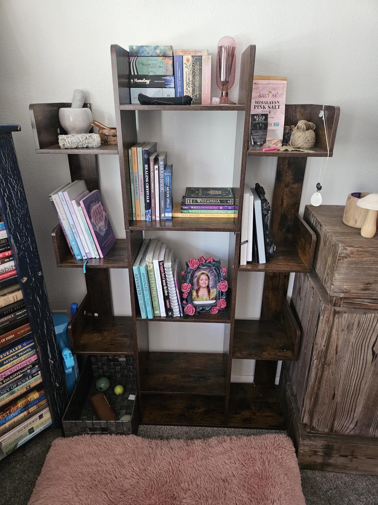 VASAGLE Wooden Bookcase, Display Shelf and Room Divider, Freestanding Decorative Storage Shelving, 5-Tier Bookshelf, White customer photo 2