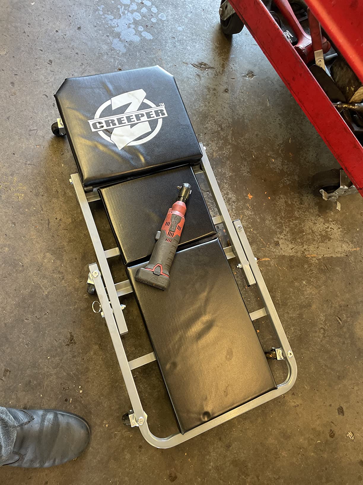 Pro-LifT C-2036DG Black/Green 300 Lbs Mechanic Creeper customer photo 2